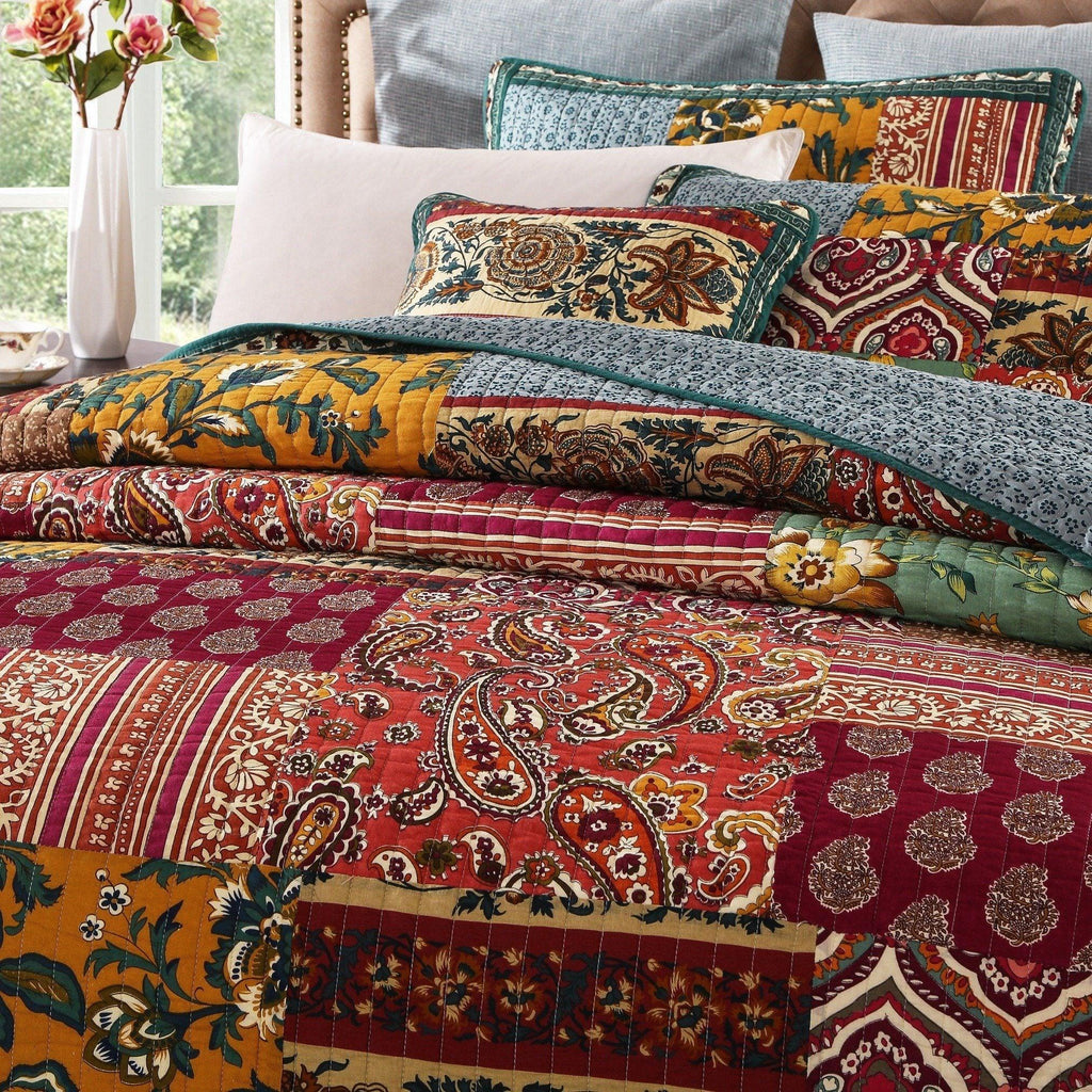 DaDa Bedding Dark Elegance Bohemian Floral Cotton Patchwork Bedspread Set